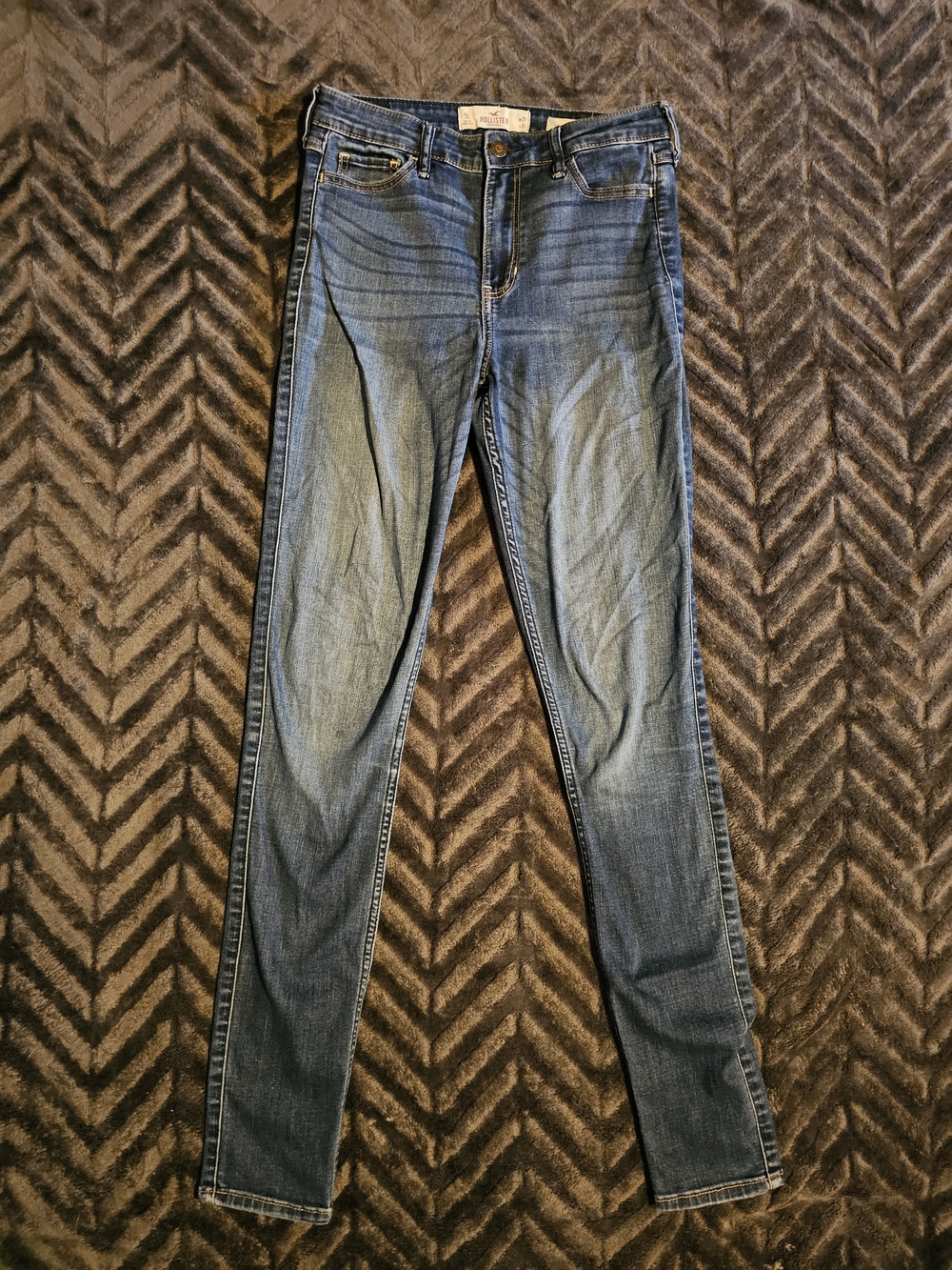 👖✨ Hollister High-Rise Super Skinny Jeans – Size W27 L32 ✨👖